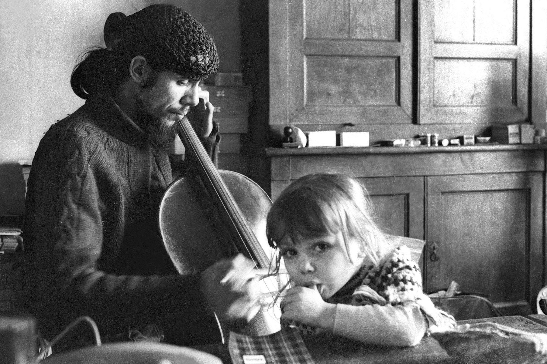 Alan Silva & Barbara Bisceglia ; Montrouge, décembre 1970 (018B)